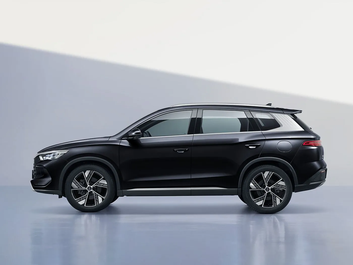 BYD Song Pro DM-i SUV compacto PHEV con vehículo híbrido de largo alcance NEW ENERGY