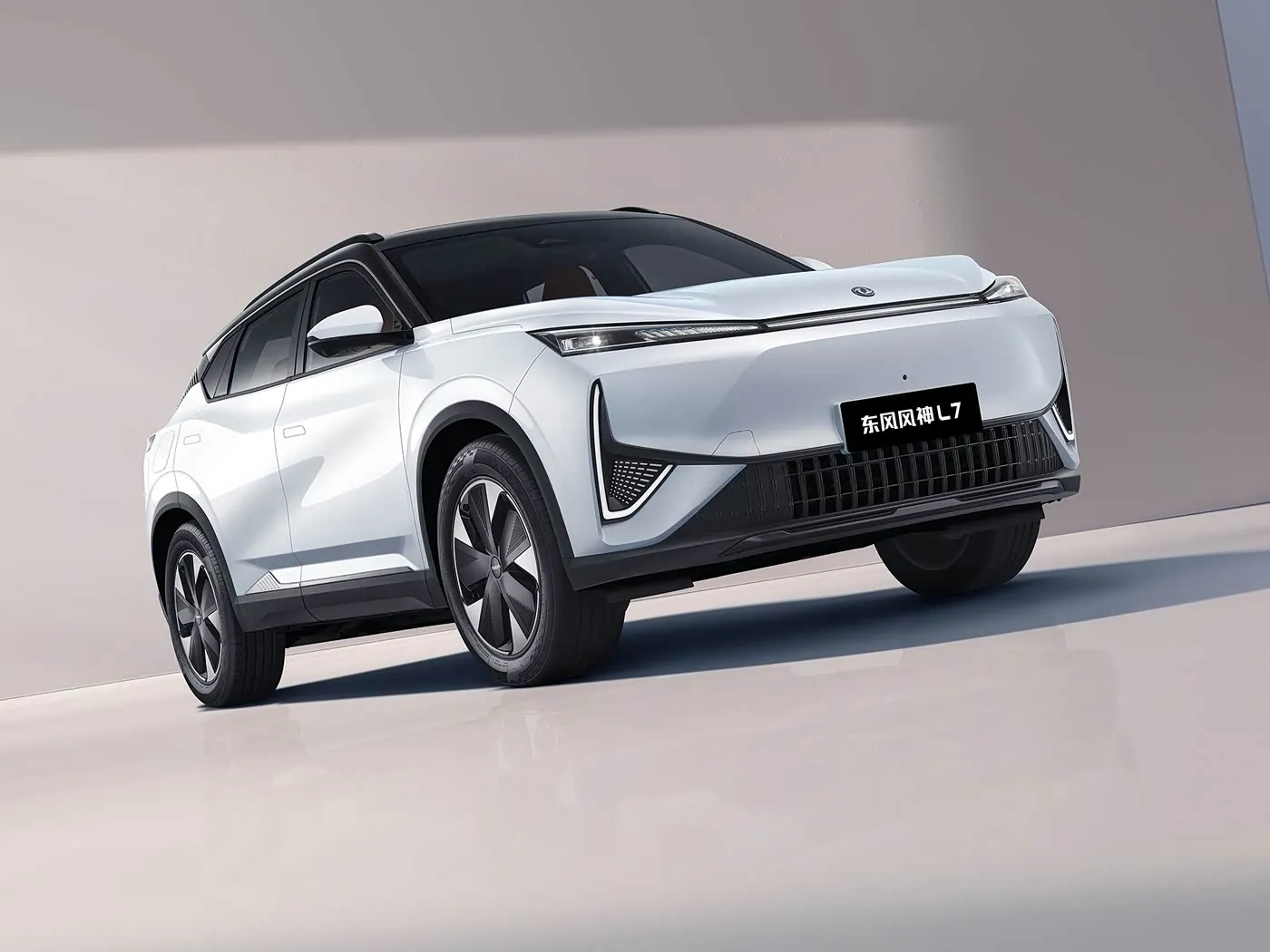 Dongfeng Aeolus L7: SUV EV/PHEV de 5 asientos con toques premium Asientos de cuero Vehículo de nueva energía de largo alcance