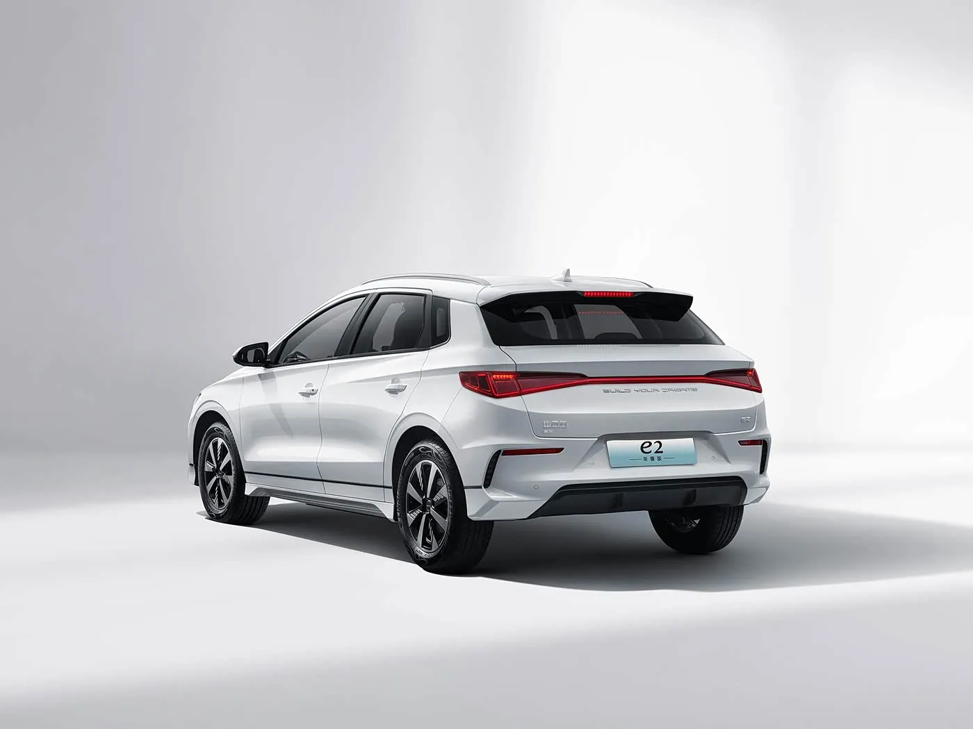 BYD E2 Luxury Electric EV Sedan SUV Hatchback Coche con dirección izquierda y motor de batería de litio El nuevo vehículo energético de China