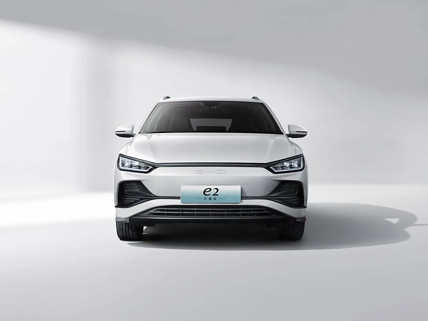 BYD E2 Luxury Electric EV Sedan SUV Hatchback Coche con dirección izquierda y motor de batería de litio El nuevo vehículo energético de China