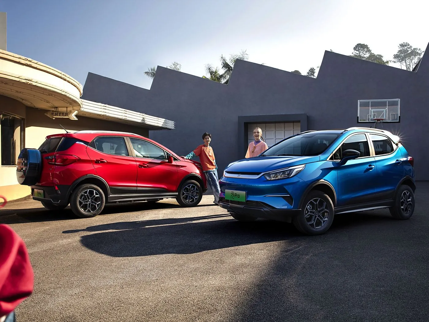 BYD Yuan Pro SUV eléctrico de lujo con alcance de 320 km Características avanzadas para conducción urbana Vehículo de nueva energía