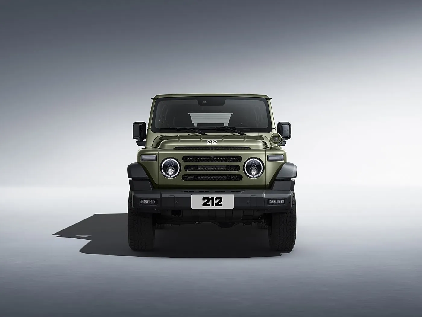 2025 BAIC 212 T01 SUV compacto resistente 4WD gasolina/diésel 8AT e interior de cuero Volante de cuero con calefacción Distancia entre ejes larga