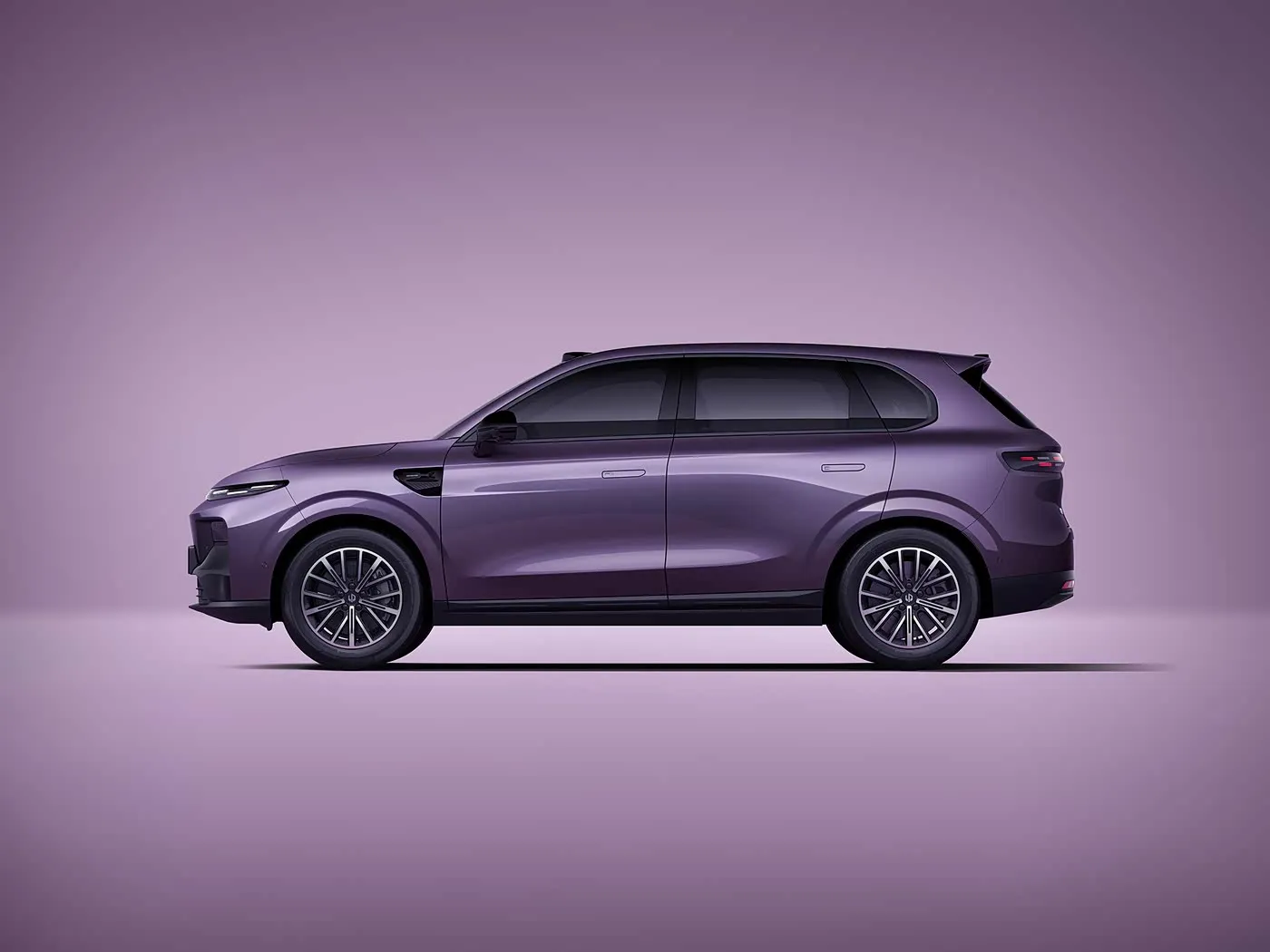 SUV compacto eléctrico puro Leapmotor B10 con alcance CLTC de 510-600 km, pantalla de 14,6" 2.5K y vehículo Leapmotor Pilot New Energy