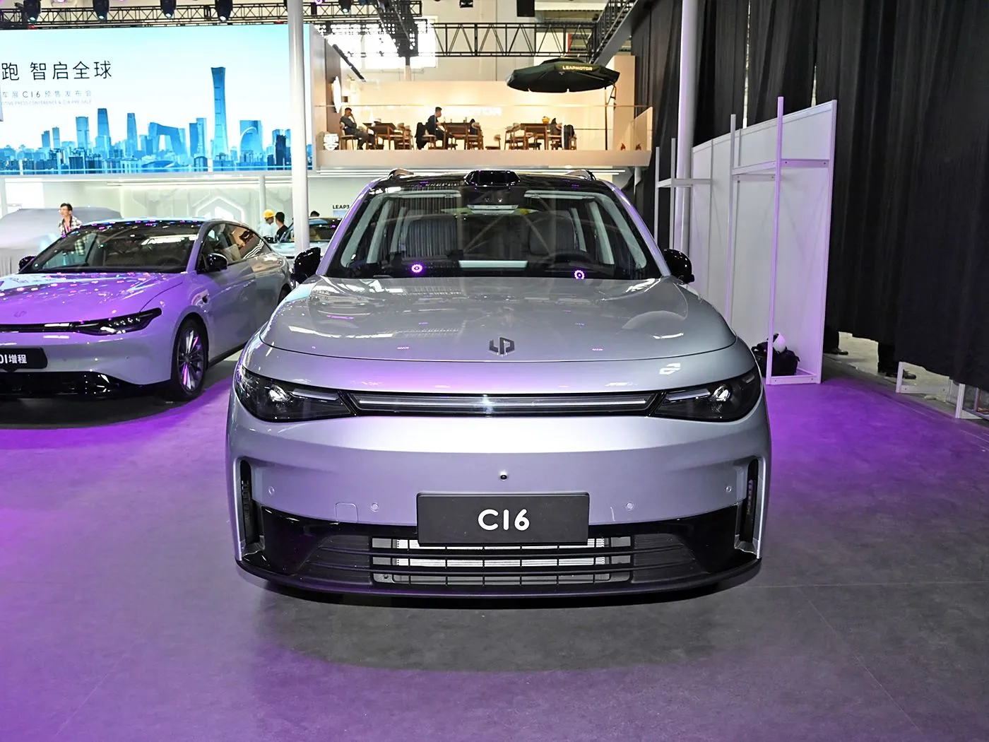 Leapmotor C16 5 puertas 6 plazas EV SUV 4WD Modo de conducción Dirección izquierda Combustible eléctrico e híbrido New Energy Auto
