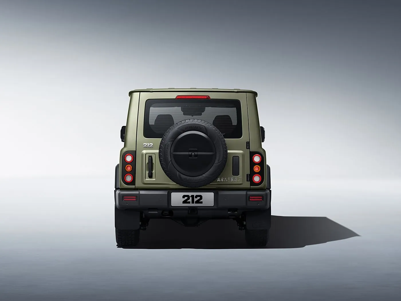 2025 BAIC 212 T01 SUV compacto resistente 4WD gasolina/diésel 8AT e interior de cuero Volante de cuero con calefacción Distancia entre ejes larga