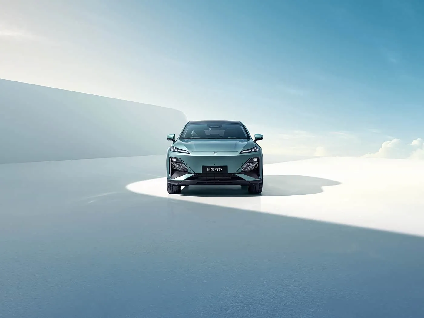 Deepal S07 vehículo de nueva energía SUV premium de rango extendido/EV de largo alcance distancia entre ejes 5 asientos Pantalla en pulgadas