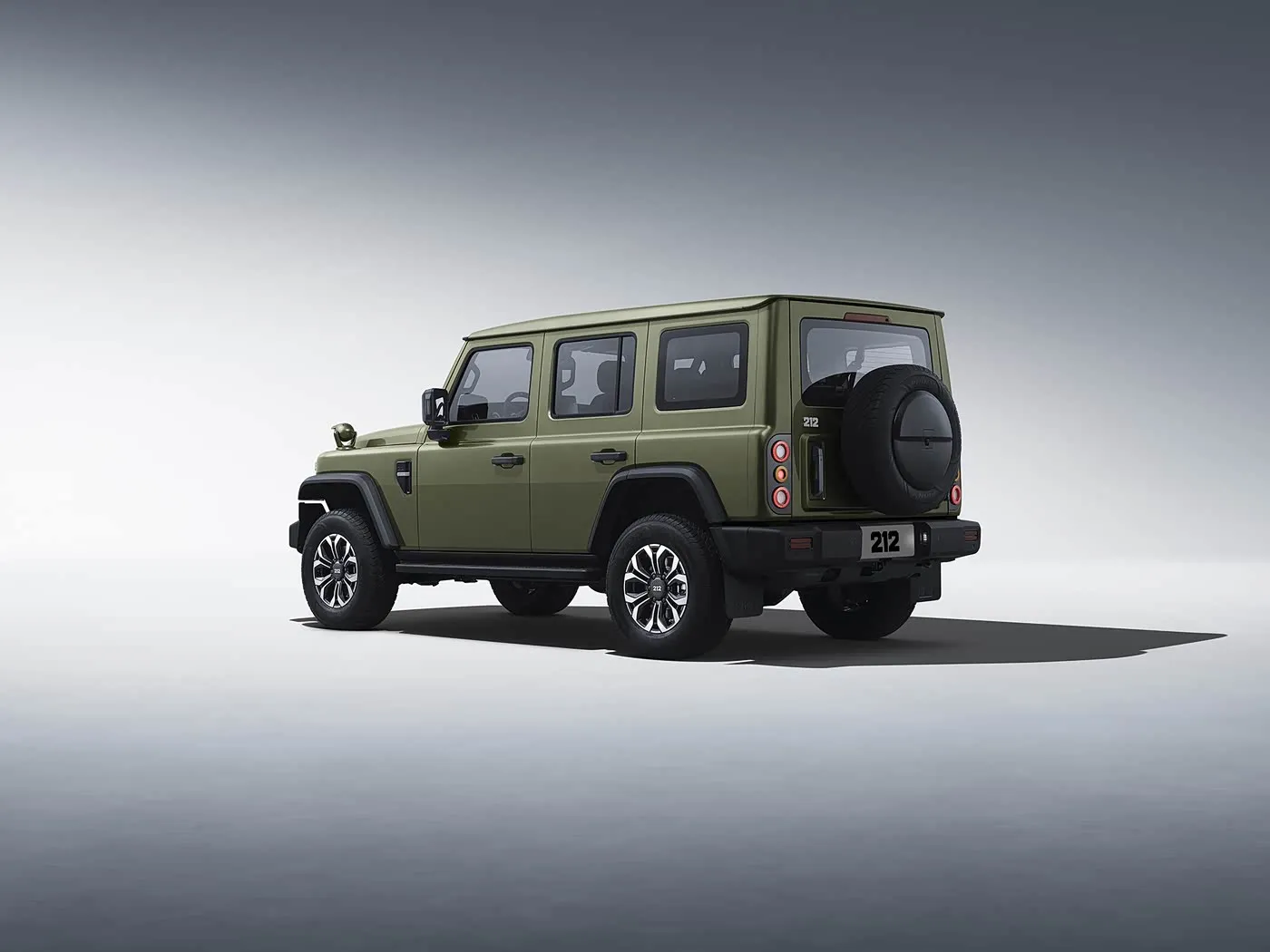 2025 BAIC 212 T01 SUV compacto resistente 4WD gasolina/diésel 8AT e interior de cuero Volante de cuero con calefacción Distancia entre ejes larga