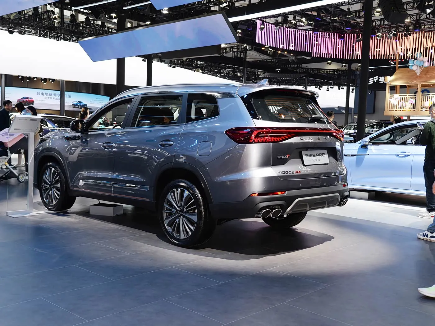 Chery Tiggo 8 Pro SUV familiar de lujo Caja de cambios automática Cámara trasera R18 Izquierdo Gasolina Asientos de cuero oscuro Emisiones Euro VI AWD