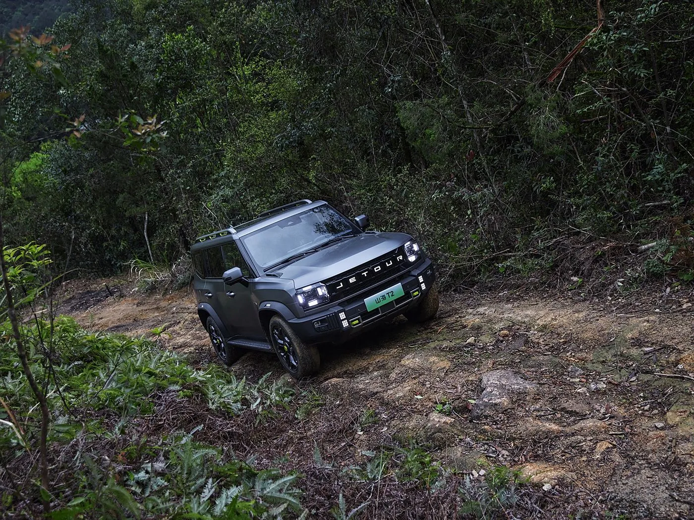 Jetour T2 SUV Versión híbrida Euro VI Recién llegado Light Turbo ACC Caja de cambios automática Cuero Dirección izquierda