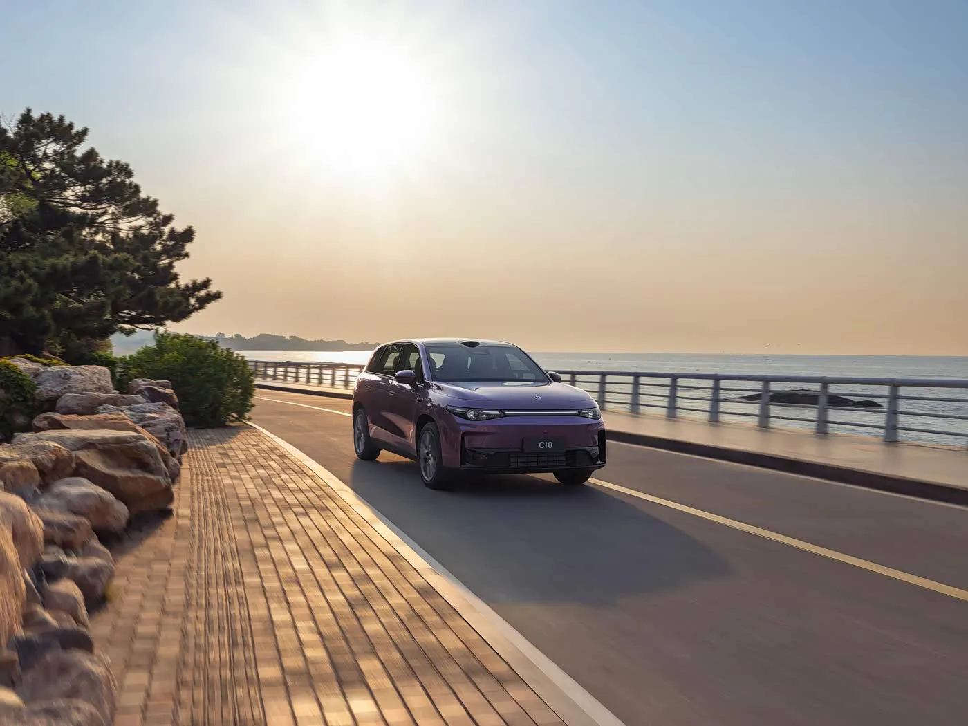 LEAPMOTOR C10 SUV eléctrico híbrido de alta velocidad 4WD con alcance de 170 km Vehículo de nueva energía procedente de China