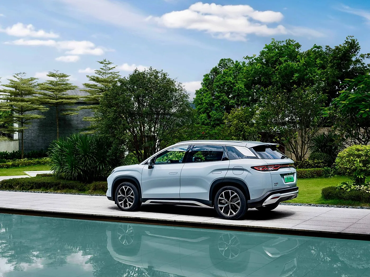 BYD Song L DM-i SUV PHEV compacto Vehículo de nueva energía de largo alcance y alta velocidad DiPilot 2.0 Asientos calefactables Cámara panorámica de 360°