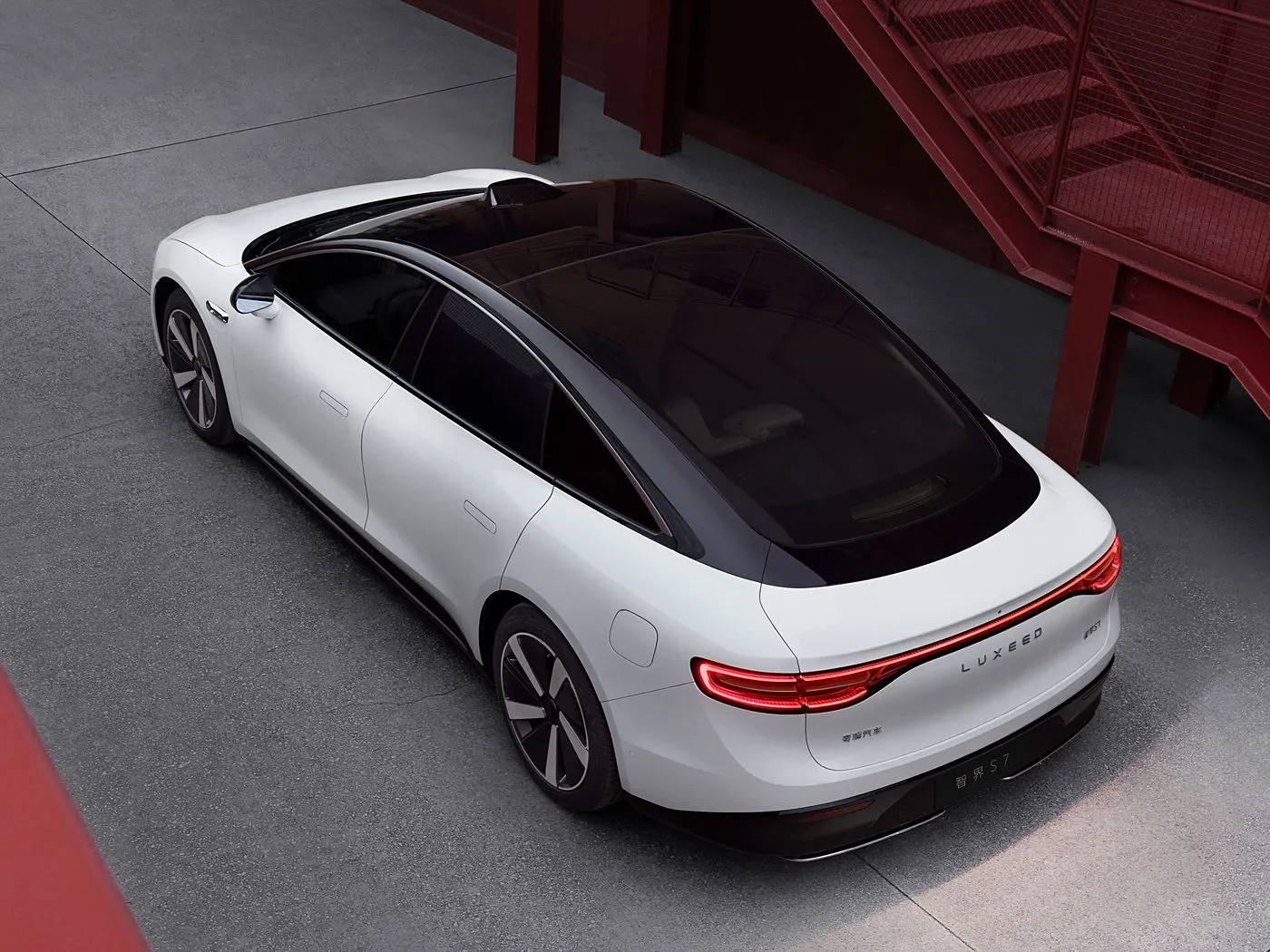 CHERY LUXEED S7 Exeed Vehículo eléctrico de lujo de nueva energía con RWD/AWD 4 puertas y 5 asientos