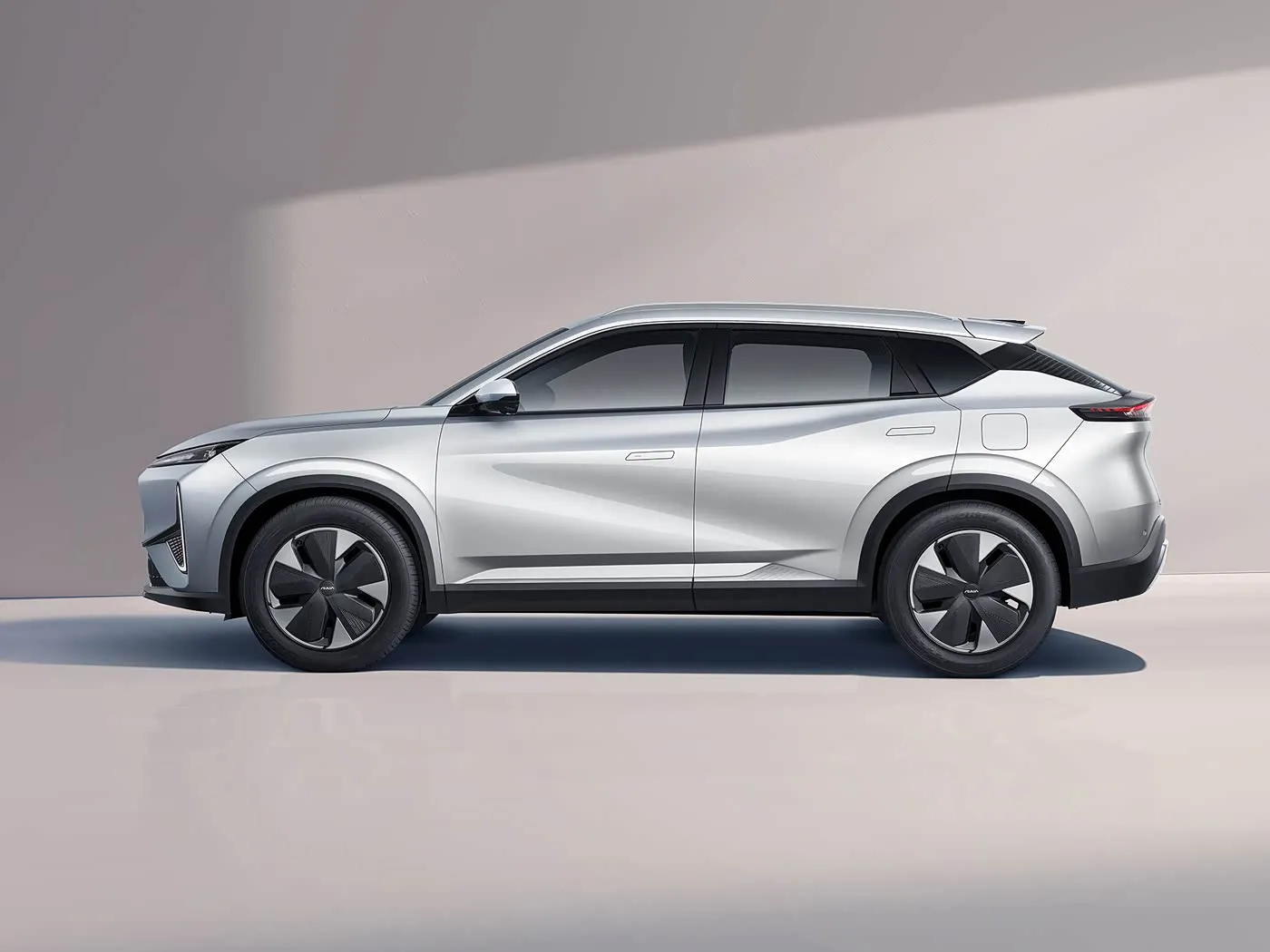 Dongfeng Aeolus L7: SUV EV/PHEV de 5 asientos con toques premium Asientos de cuero Vehículo de nueva energía de largo alcance