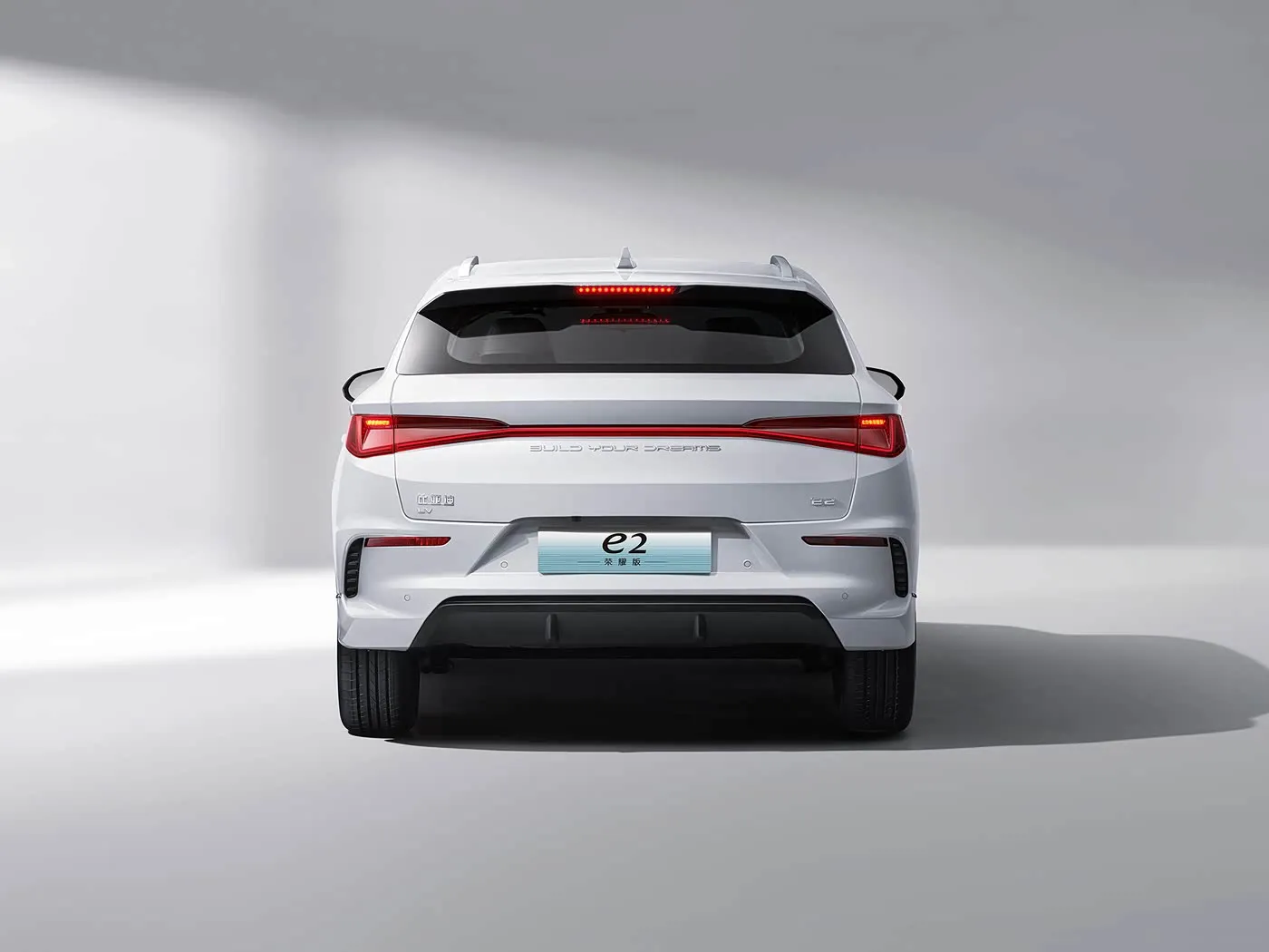 BYD E2 Luxury Electric EV Sedan SUV Hatchback Coche con dirección izquierda y motor de batería de litio El nuevo vehículo energético de China
