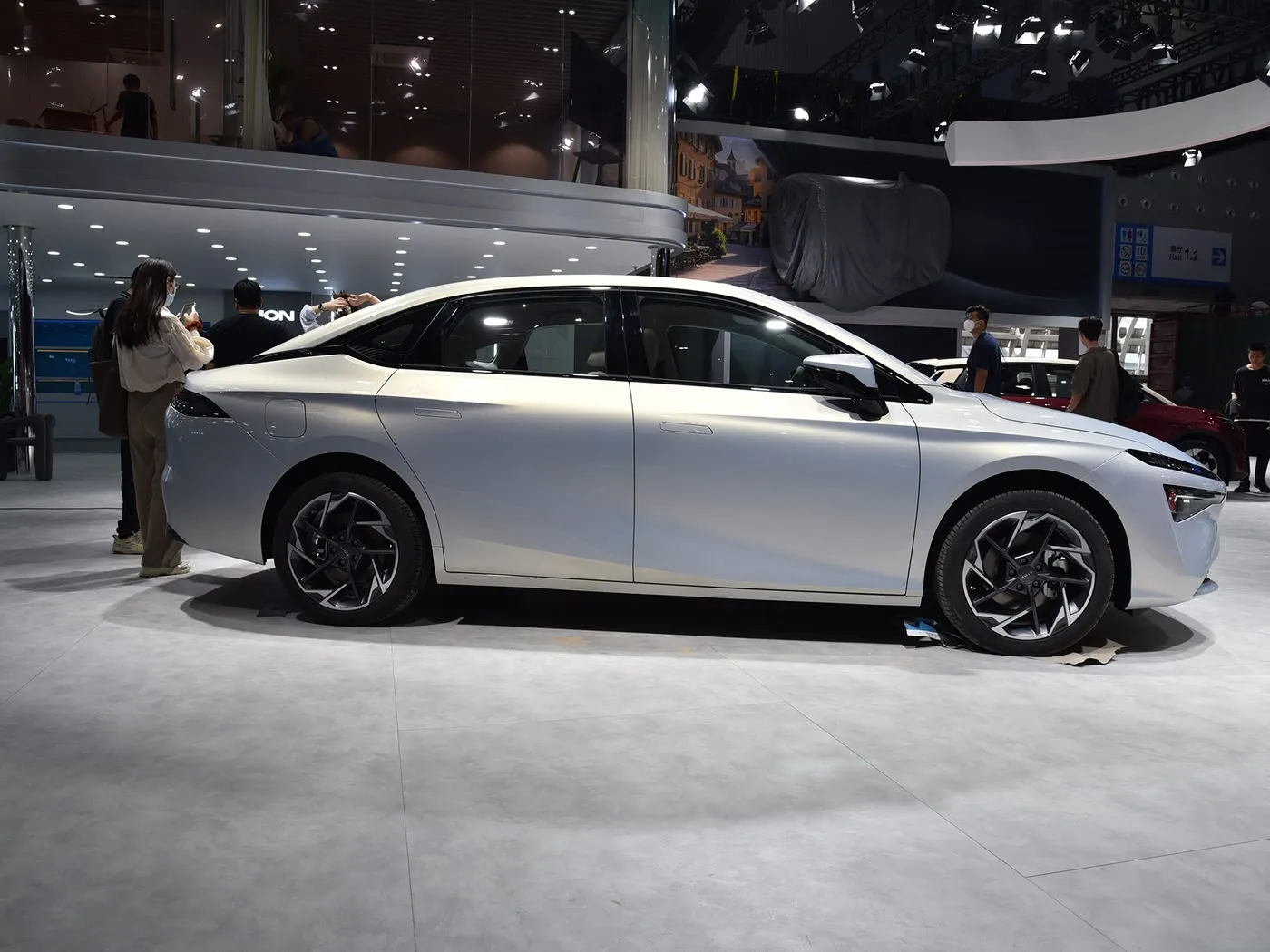 AION S MAX SUV eléctrico de lujo EV híbrido con funciones avanzadas de alta velocidad Vehículo ecológico de nueva energía